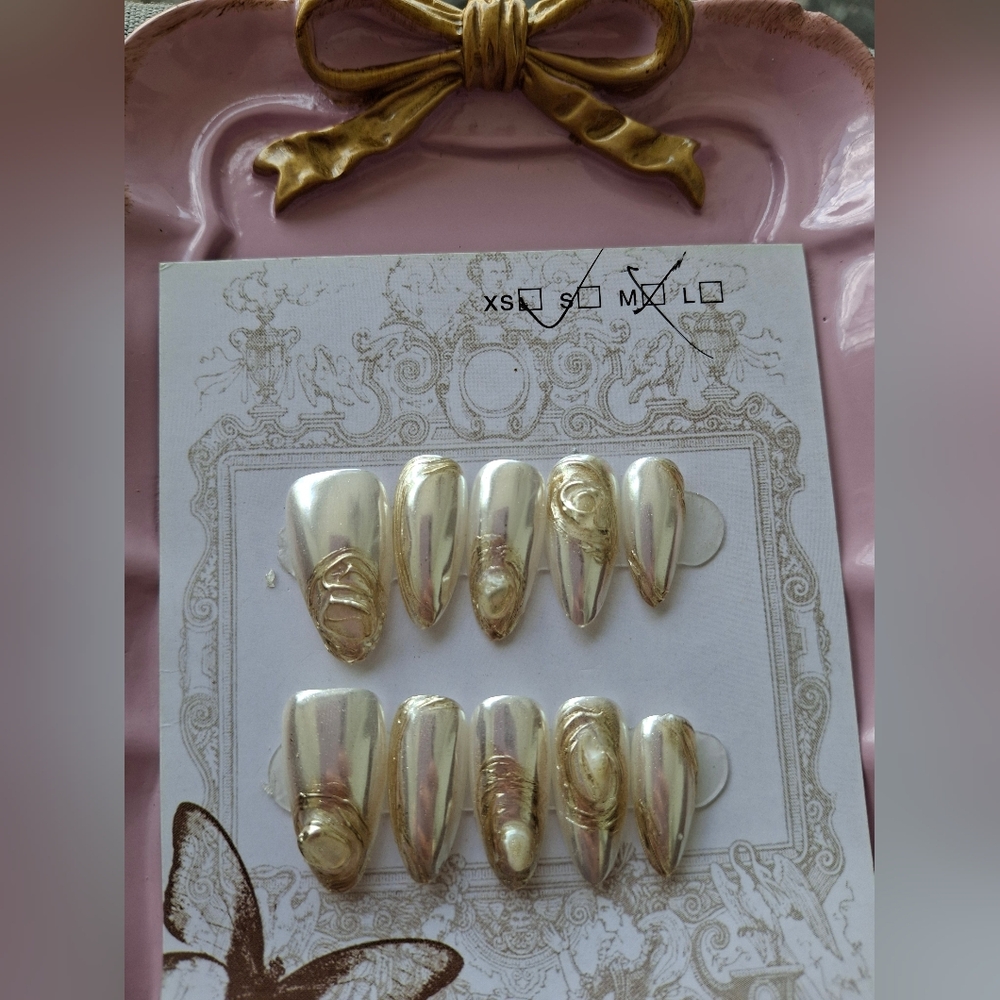 Luxurious Pearl Press-On Nails Size XS Extra Small